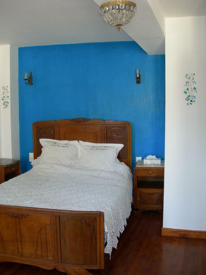 Bed and Breakfast Sous la Glycine Miélan Exterior foto
